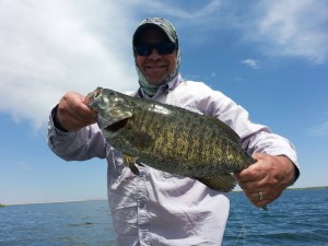 8344-Frank Curry Minturn Guide Bio-Aurora Bass